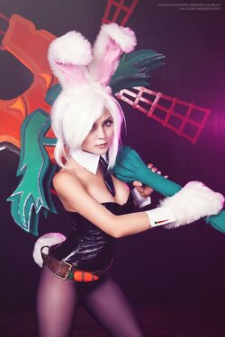 Kalinka Fox - Battle Bunny Riven