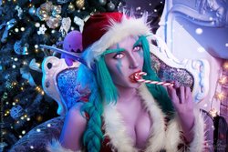World of Warcraft: Christmas Night Elf (Narga) World of Warcraft: Christmas Night Elf (Narga)