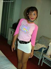 Free Hentai Asian Porn Gallery: Street Walker Bird