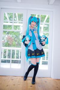 Free Hentai Cosplay Gallery: Hatsune Miku (Vocaloid) Cosplay by Kuuya!